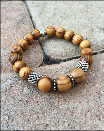 quaryd 10mm bracelet in burled bolivian rosewood