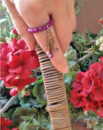 quaryd ring 4mm with tru.gigs—violet riverstone with windchime-feature