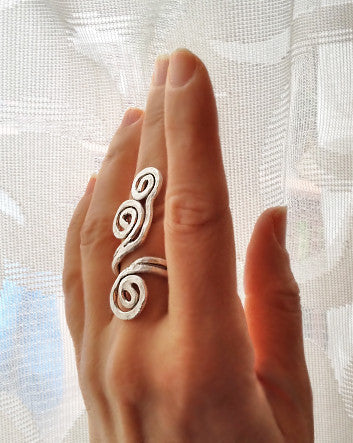 matte silver ripple effects elongated ring—feature