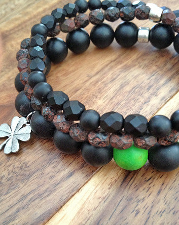 quaryd 10mm wristwear in matte black onyx and shamrock howlite