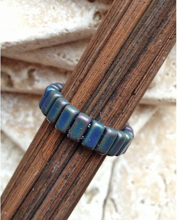 quaryd brick ring—satin teal with iridescent iris-feature