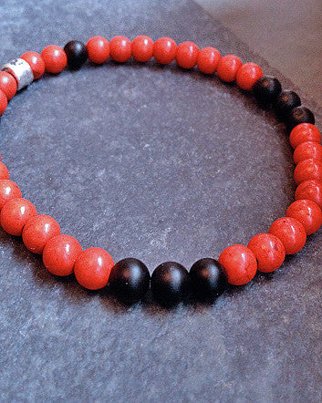 quaryd 6mm wristwear in scarlet howlite & matte black onyx-feature